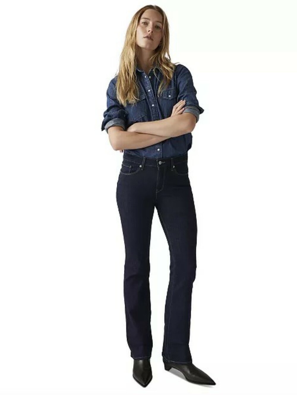 NWT Levi's Classic Bootcut Jeans